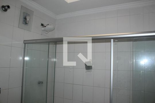 Banheiro da Suíte 1 de casa à venda com 6 quartos, 200m² em Jardim Nosso Lar, São Paulo