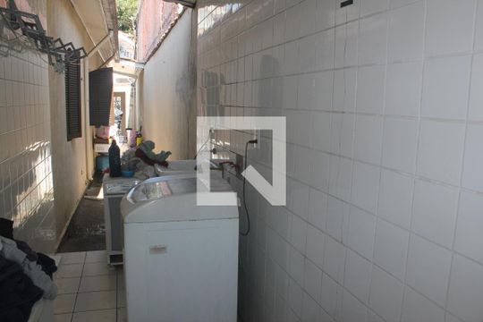 Área de Serviço de casa à venda com 6 quartos, 200m² em Jardim Nosso Lar, São Paulo