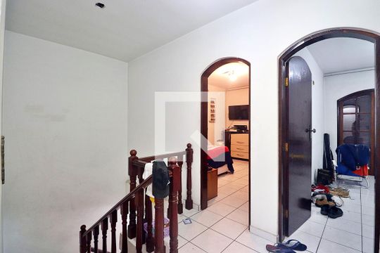 Escada de casa à venda com 4 quartos, 150m² em Jardim Utinga, Santo André