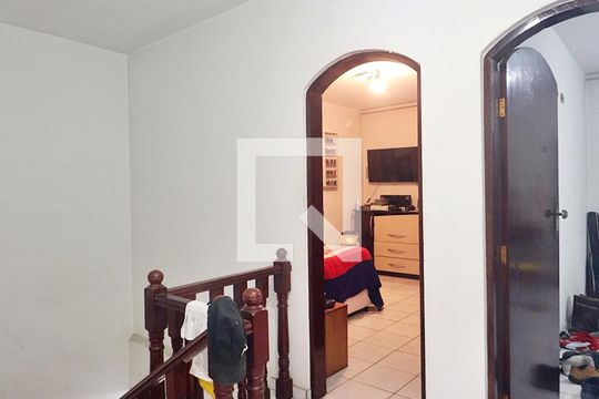 Escada de casa à venda com 4 quartos, 150m² em Jardim Utinga, Santo André