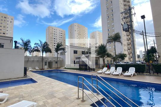 Piscina de apartamento à venda com 2 quartos, 51m² em Centro, Barueri