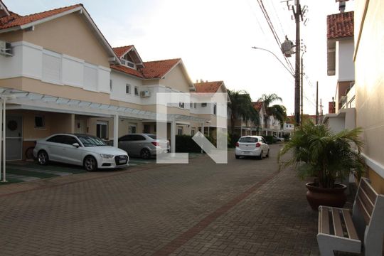 vista da rua de casa de condomínio para alugar com 3 quartos, 100m² em Estância Velha, Canoas