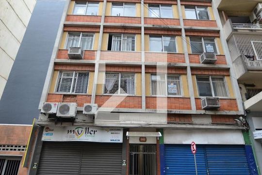 Fachada de kitnet/studio para alugar com 1 quarto, 36m² em Centro Histórico, Porto Alegre