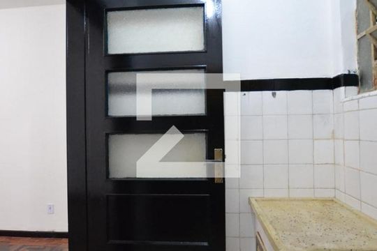 Cozinha de kitnet/studio para alugar com 1 quarto, 36m² em Centro Histórico, Porto Alegre