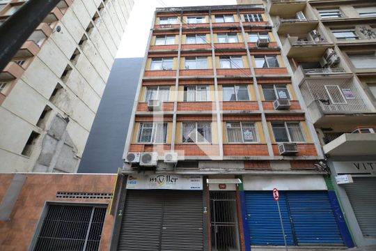 Fachada de kitnet/studio para alugar com 1 quarto, 36m² em Centro Histórico, Porto Alegre
