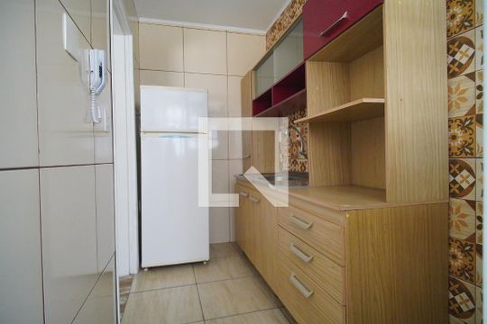 Cozinha de kitnet/studio para alugar com 1 quarto, 28m² em Protásio Alves, Porto Alegre