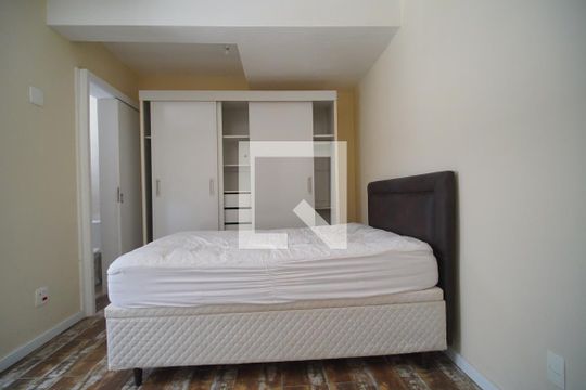 Studio de kitnet/studio à venda com 1 quarto, 28m² em Protásio Alves, Porto Alegre