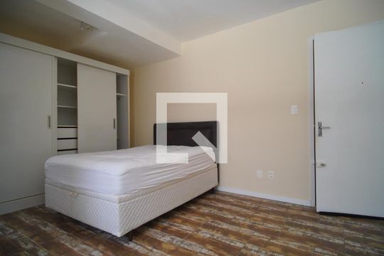 Studio de kitnet/studio à venda com 1 quarto, 28m² em Protásio Alves, Porto Alegre