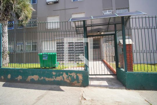Fachada de kitnet/studio para alugar com 1 quarto, 28m² em Protásio Alves, Porto Alegre