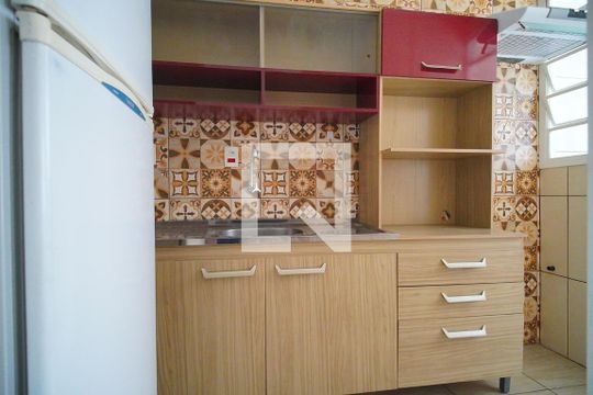 Cozinha de kitnet/studio à venda com 1 quarto, 28m² em Protásio Alves, Porto Alegre