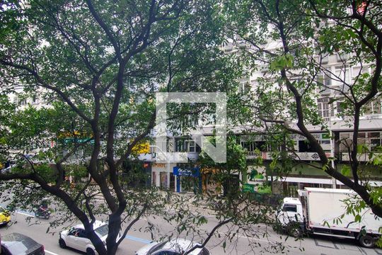 Vista da Sala de apartamento para alugar com 1 quarto, 45m² em Copacabana, Rio de Janeiro