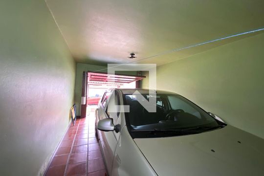 Garagem de casa à venda com 3 quartos, 157m² em Rio dos Sinos, São Leopoldo