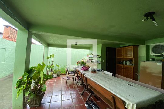 Área Externa de casa à venda com 3 quartos, 157m² em Rio dos Sinos, São Leopoldo