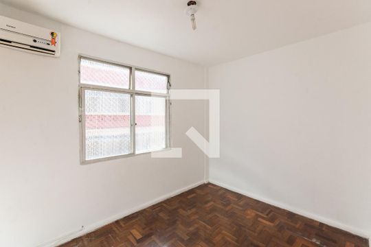 Quarto 1 de apartamento para alugar com 2 quartos, 60m² em Vila Isabel, Rio de Janeiro