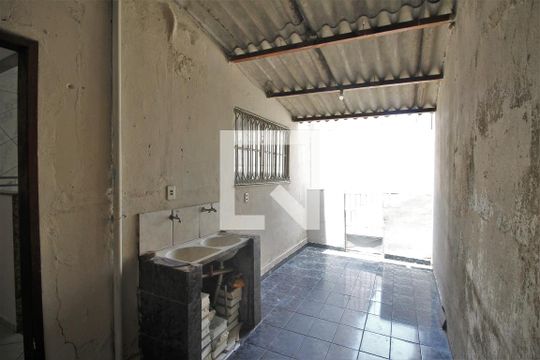 Área de Serviço de casa para alugar com 2 quartos, 94m² em São Miguel, São Gonçalo