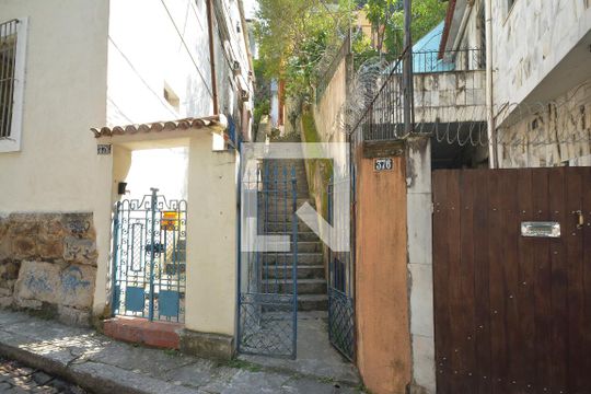 Fachada de kitnet/studio para alugar com 1 quarto, 15m² em Botafogo, Rio de Janeiro