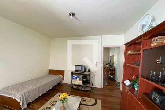 Sala de casa à venda com 4 quartos, 180m² em Centro, São Leopoldo