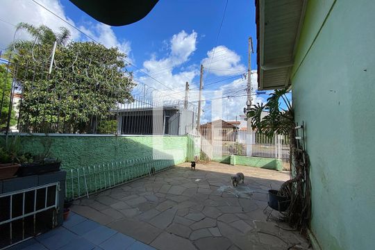 Área Externa de casa à venda com 4 quartos, 180m² em Centro, São Leopoldo