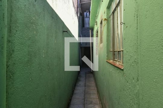 Entrada de casa para alugar com 1 quarto, 60m² em Chácara Belenzinho, São Paulo