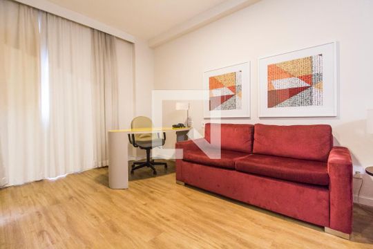 Apartamento para alugar com 1 quarto, 40m² em Alphaville Industrial, Barueri