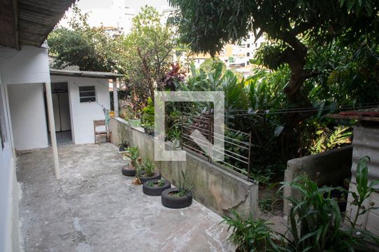 Quintal de casa para alugar com 2 quartos, 100m² em Tucuruvi, São Paulo