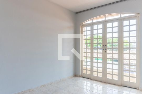 Sala de apartamento para alugar com 1 quarto, 48m² em Conjunto U, Brasília