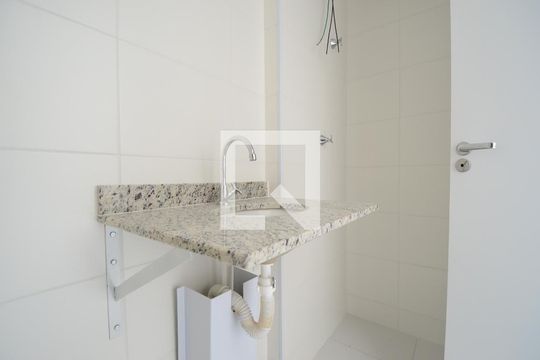 Banheiro de kitnet/studio à venda com 1 quarto, 24m² em Vila Clementino, São Paulo