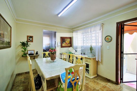 Cozinha de casa para alugar com 3 quartos, 143m² em Vila Morse, São Paulo