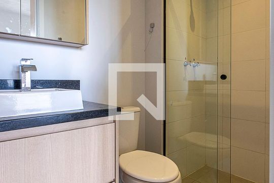 Banheiro de apartamento à venda com 1 quarto, 37m² em Sumarezinho, São Paulo