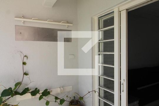 Área comum de casa à venda com 3 quartos, 240m² em Vila Antonieta, São Paulo