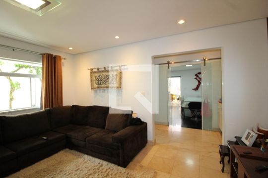 Sala de casa para alugar com 3 quartos, 240m² em Vila Antonieta, São Paulo