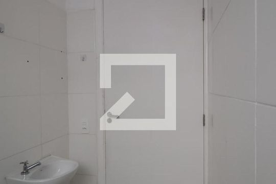 Banheiro de apartamento para alugar com 2 quartos, 45m² em Estância Velha, Canoas