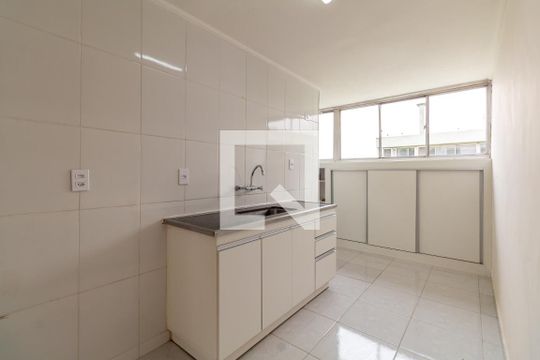 Cozinha de apartamento para alugar com 3 quartos, 64m² em Parque Cecap, Guarulhos