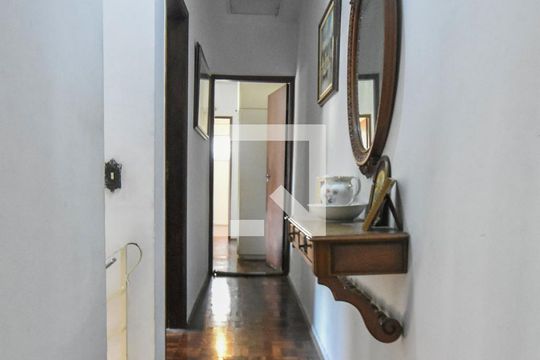 Corredor de casa para alugar com 3 quartos, 170m² em Vila Cordeiro, São Paulo