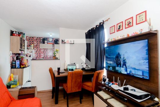 Sala de apartamento para alugar com 2 quartos, 47m² em Vila Alzira, Guarulhos