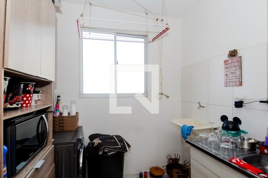 Cozinha de apartamento para alugar com 2 quartos, 47m² em Vila Alzira, Guarulhos
