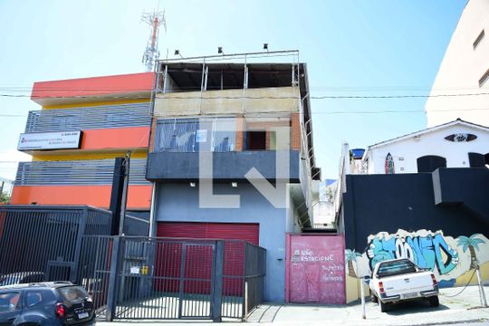 Fachada de casa para alugar com 3 quartos, 160m² em Vila Santo Antonio do Portao, Cotia