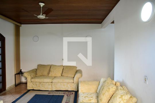 Sala de casa para alugar com 3 quartos, 160m² em Vila Santo Antonio do Portao, Cotia