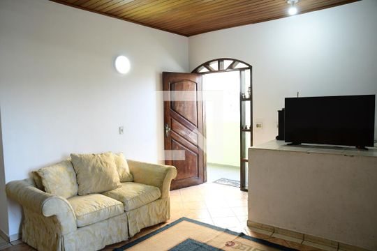 Sala de casa para alugar com 3 quartos, 160m² em Vila Santo Antonio do Portao, Cotia