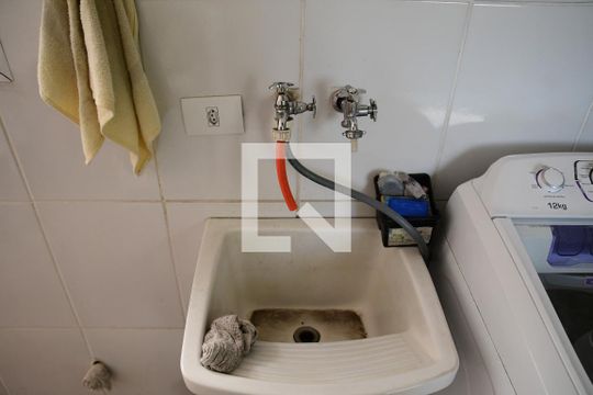 Quintal de casa para alugar com 3 quartos, 160m² em Vila Santo Antonio do Portao, Cotia