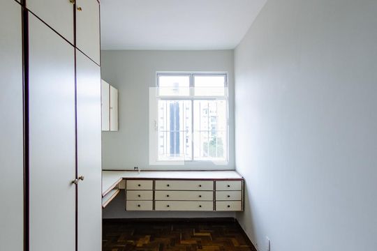 Quarto 2 de apartamento à venda com 5 quartos, 170m² em Coração Eucarístico, Belo Horizonte