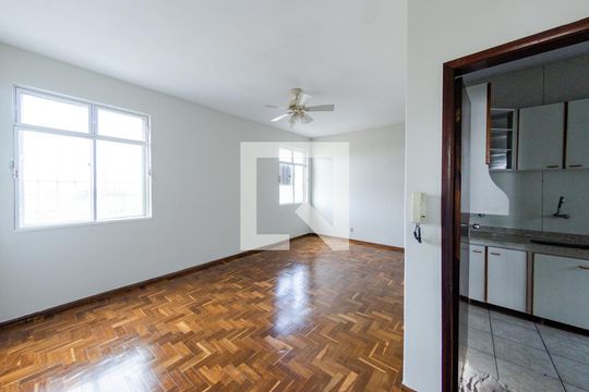 Sala de apartamento à venda com 5 quartos, 170m² em Coração Eucarístico, Belo Horizonte