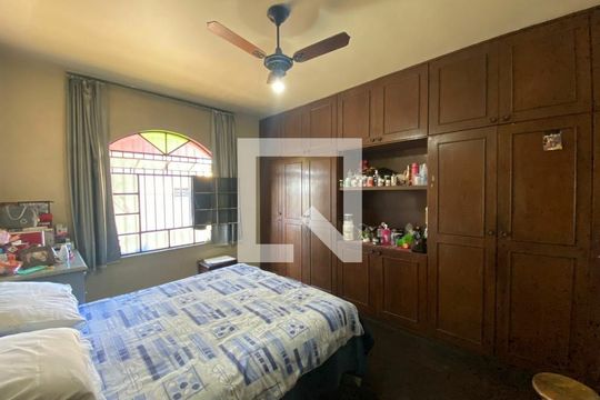 Casa à venda com 6 quartos, 320m² em Carlos Prates, Belo Horizonte