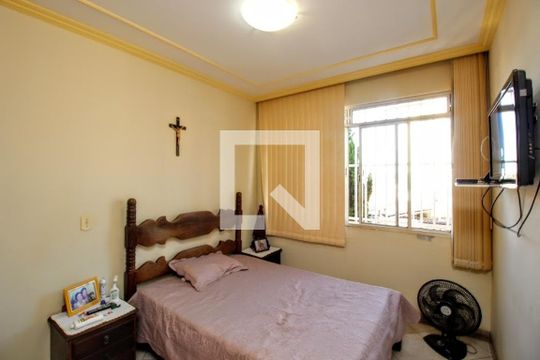 Casa à venda com 4 quartos, 200m² em Carlos Prates, Belo Horizonte
