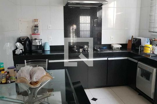Casa à venda com 4 quartos, 281m² em Alto Caiçaras, Belo Horizonte