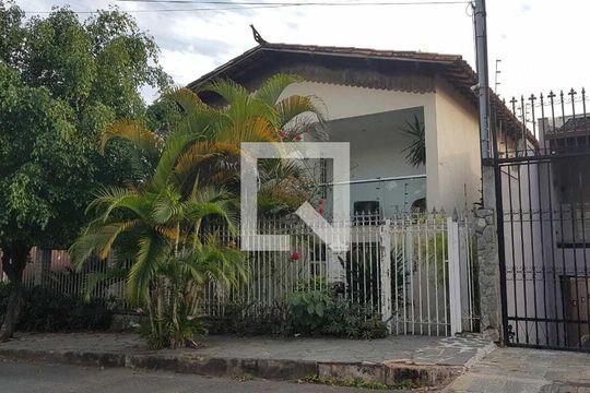 Casa à venda com 4 quartos, 281m² em Alto Caiçaras, Belo Horizonte