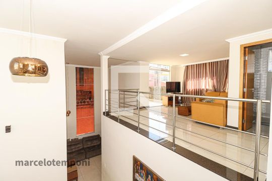 Casa à venda com 3 quartos, 180m² em Caiçaras, Belo Horizonte