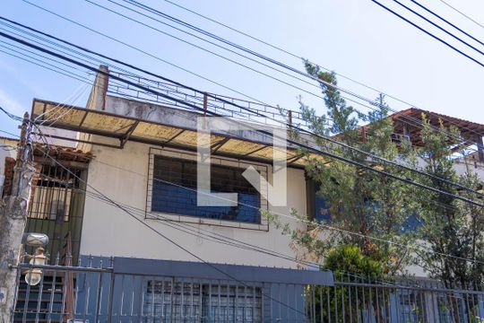 Fachada de casa à venda com 4 quartos, 155m² em João Pinheiro, Belo Horizonte