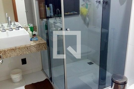Casa à venda com 4 quartos, 280m² em João Pinheiro, Belo Horizonte