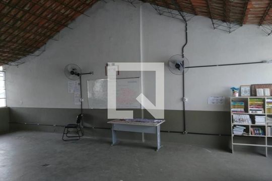 Casa à venda com 4 quartos, 654m² em Carlos Prates, Belo Horizonte